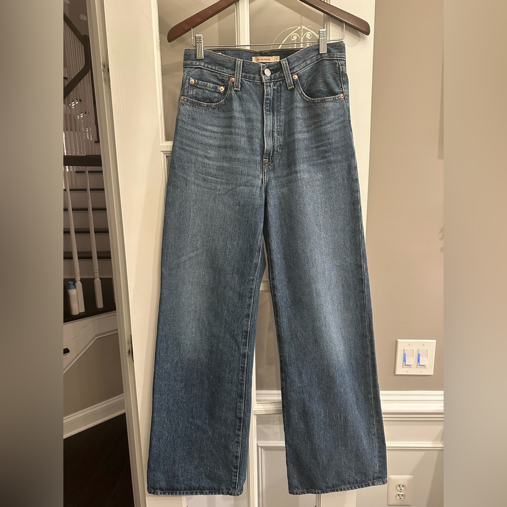 Levi's Wide Leg Blue Jeans